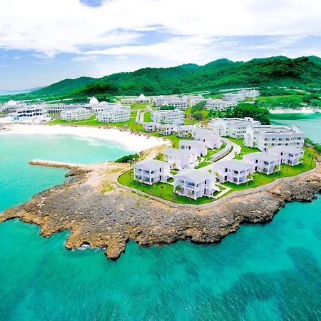 The Signature Level At Grand Palladium Lady Hamilton Resort & Spa Лусея Екстериор снимка